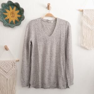 GAP Gray Brooklyn V-Neck Merino Wool Casual Pullover Sweater Size Medium Tall